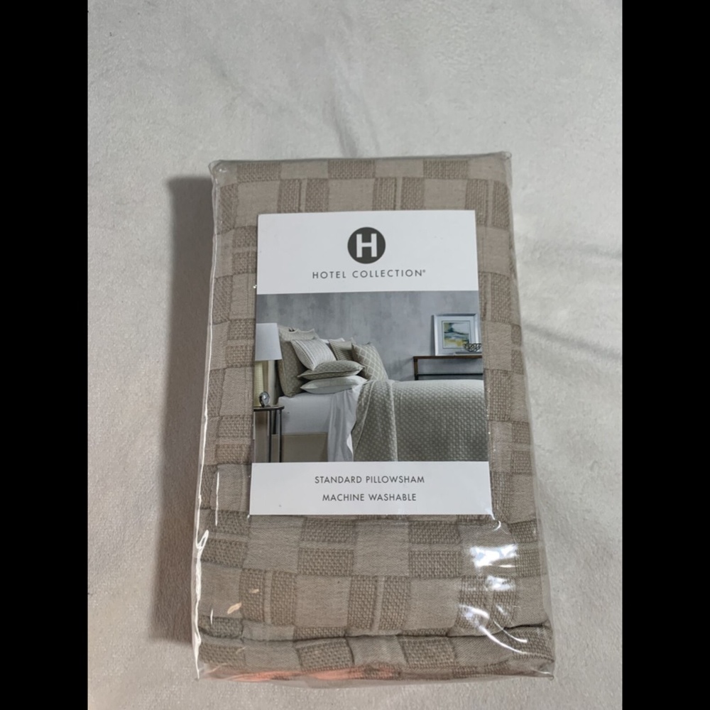 NIB Hotel Collection Diamond Embroidered (1) Standard Pillow Sham Case #257